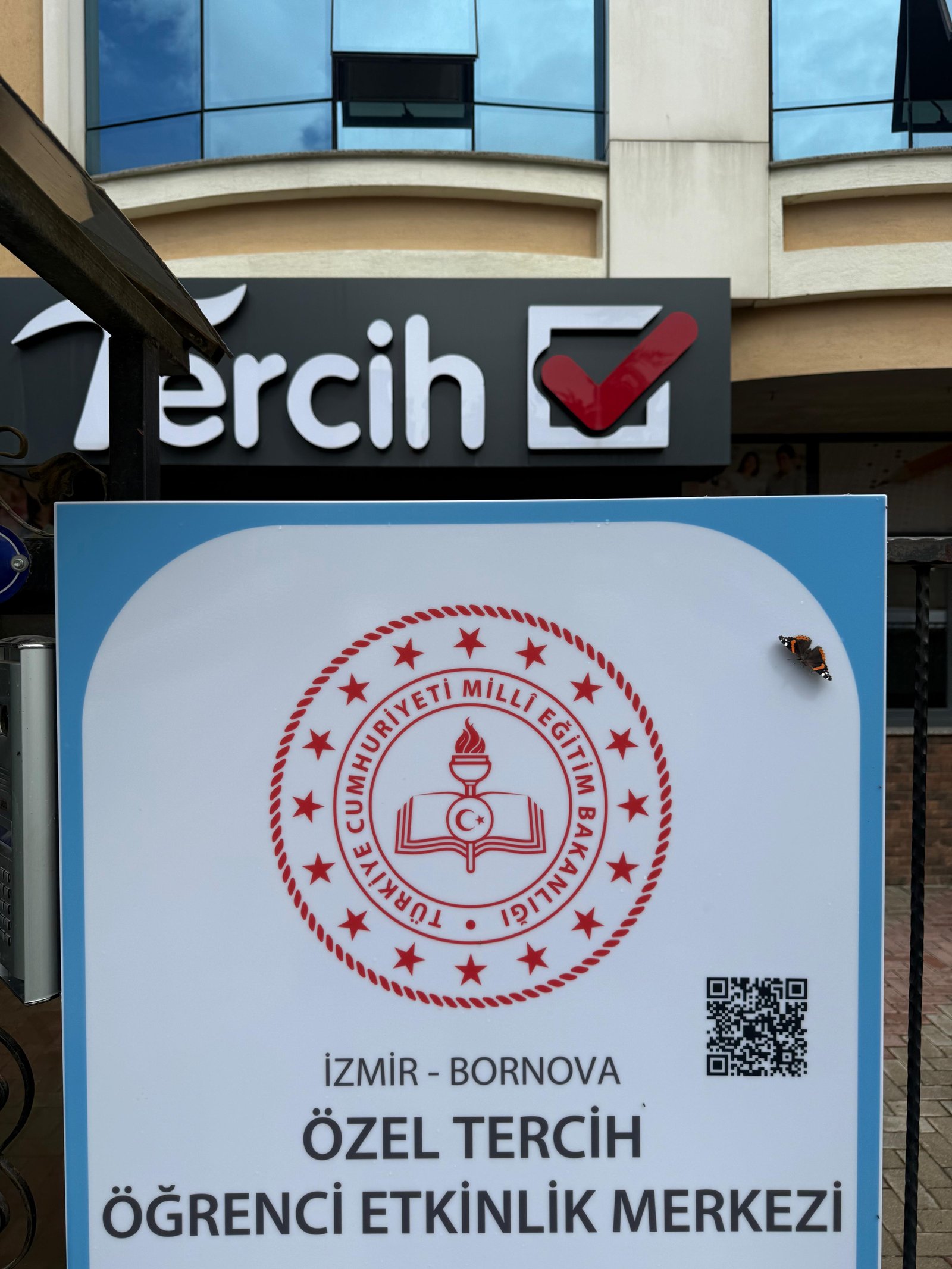 Tercih Eğitim Kurumu Milli Eğitim Tabelası